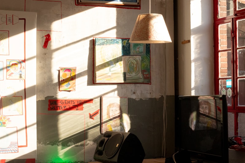 Photo by Sofie Woldrich on Unsplash — representative image for Rich Timmons Fine Art Gallery