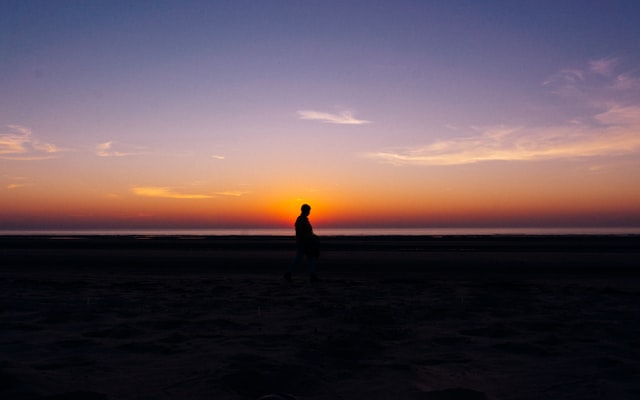 Photo by Tobias Tullius on Unsplash — representative image for Silent Reading Club