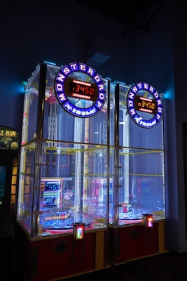 Photo by Erik Mclean on Unsplash — representative image for Cazzu: Latinaje En Vivo