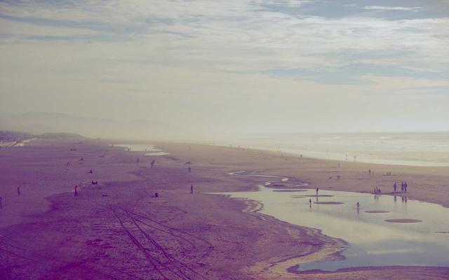 Photo by waa towaw on Unsplash — representative image for Famous Wok