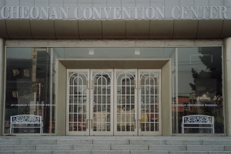 Photo by F aint on Unsplash — representative image for LA City Spring Lifeguard Academy