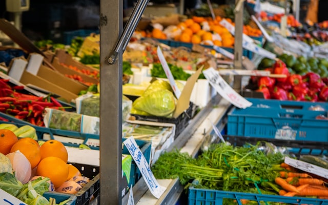 Photo by Julian Steenbergen on Unsplash — representative image for Two Rivers Farmers' & Crafters' Market