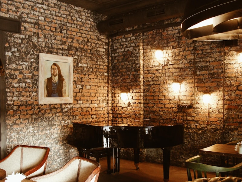 Photo by Stacy on Unsplash β representative image for SLOTH MOM: WHO'S THAT? JENNY & FRIENDS