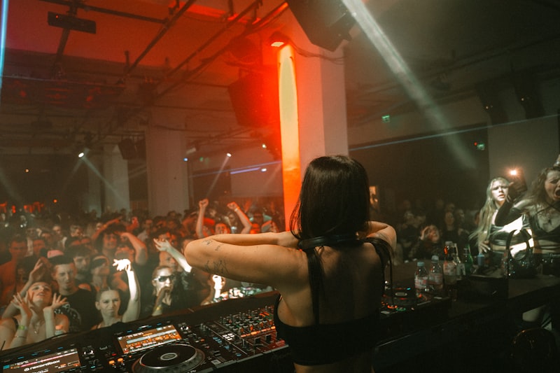 Photo by Laszlo Barta on Unsplash — representative image for Silent Disco - Teen