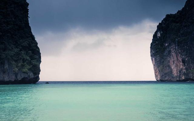 Photo by Haberdoedas on Unsplash — representative image for Partial Closure: CENTRAL AVE: WASHINGTON ST - ADAMS (Private Development)