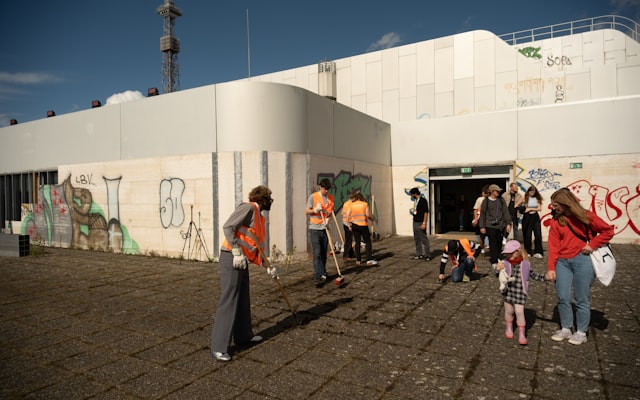 Photo by Nico Knaack on Unsplash — representative image for BROYLES